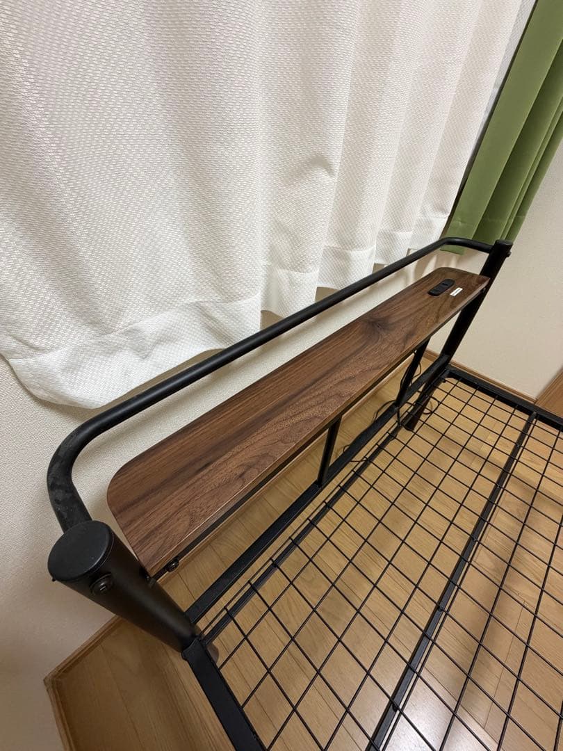 【充電コンセント付き】ベットフレーム　スチール製シングルベッド