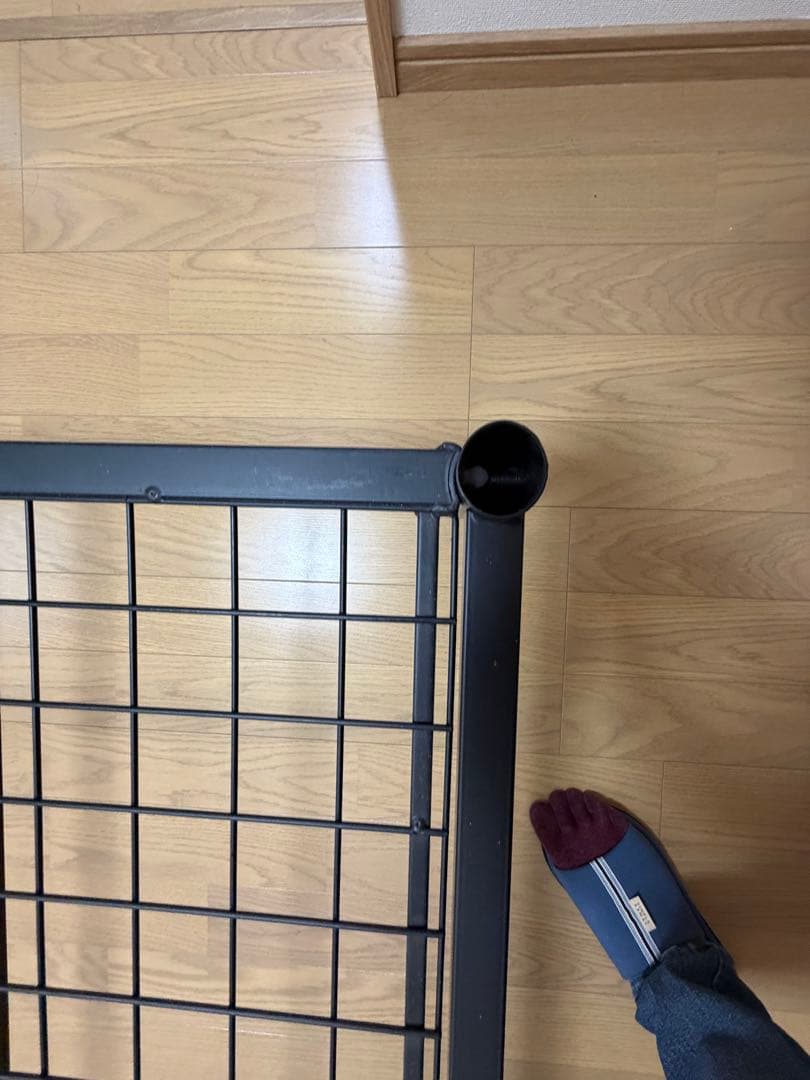 【充電コンセント付き】ベットフレーム　スチール製シングルベッド