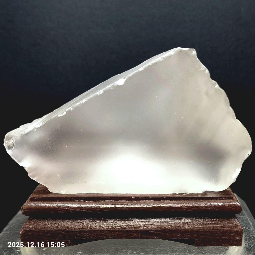 天然水晶 富士山彫刻 雪富士 一点物 手彫り コレクション 天然石 インテリア