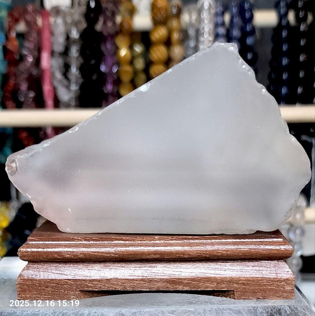 天然水晶 富士山彫刻 雪富士 一点物 手彫り コレクション 天然石 インテリア