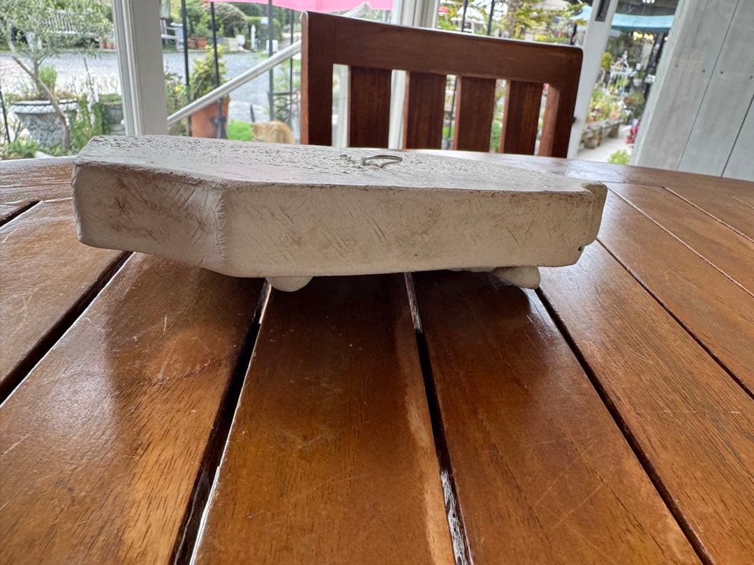 カエルとネズミのtea time ライムストーン　壁掛けオーナメント