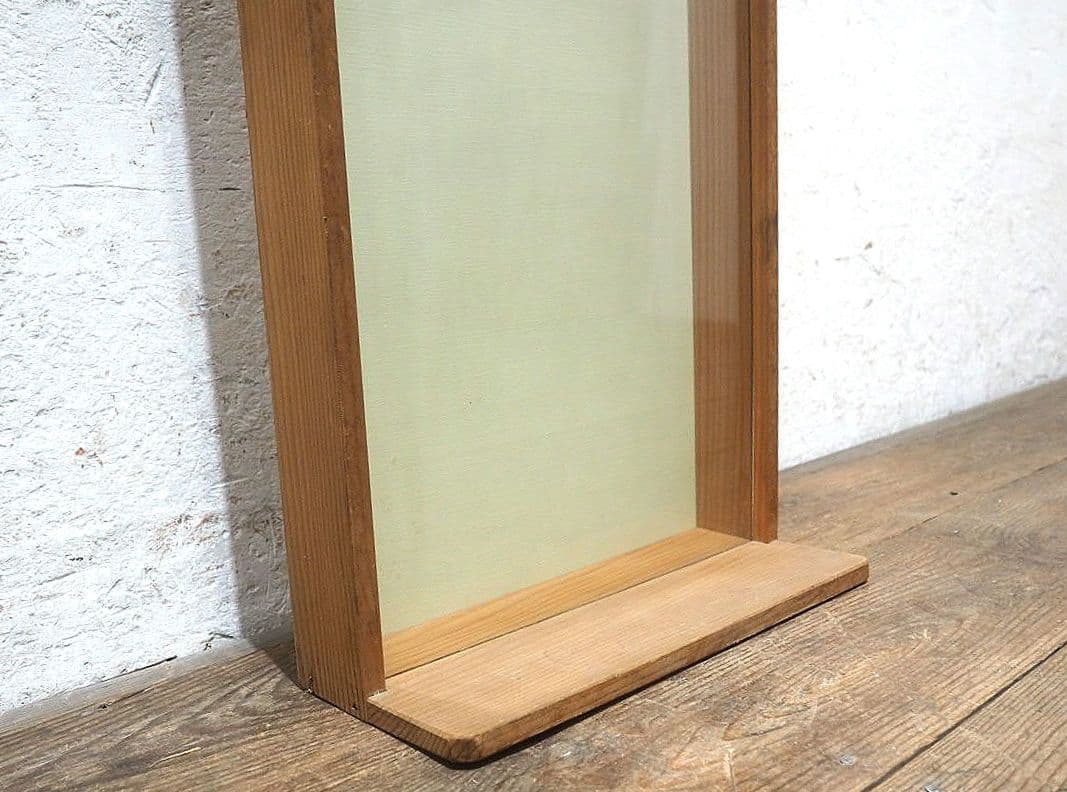 1386 希少デザイン 薄型ガラスケース　飾り棚　ショーケース　レトロ　壁掛け式