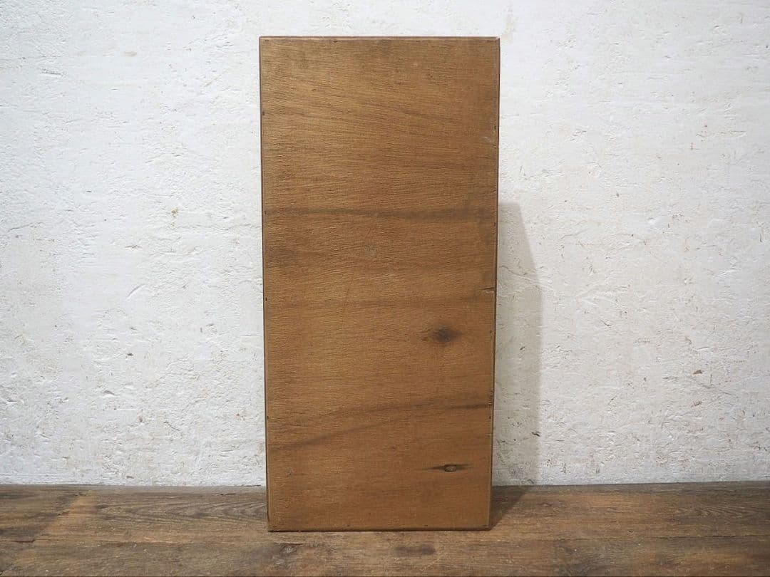 1386 希少デザイン 薄型ガラスケース　飾り棚　ショーケース　レトロ　壁掛け式