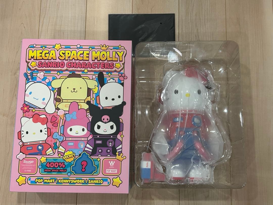 POPMART MEGA SPACE MOLLY 400%サンリオ ハローキティ