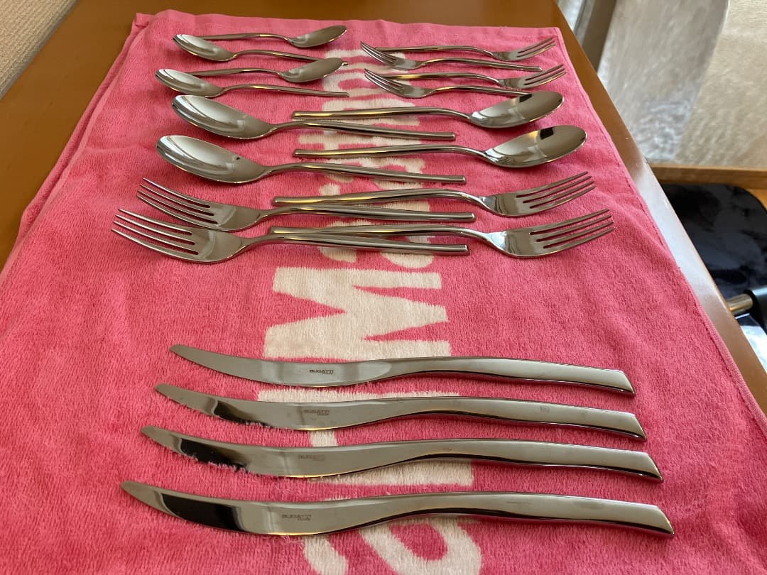 ブガッティカトラリー4本セット