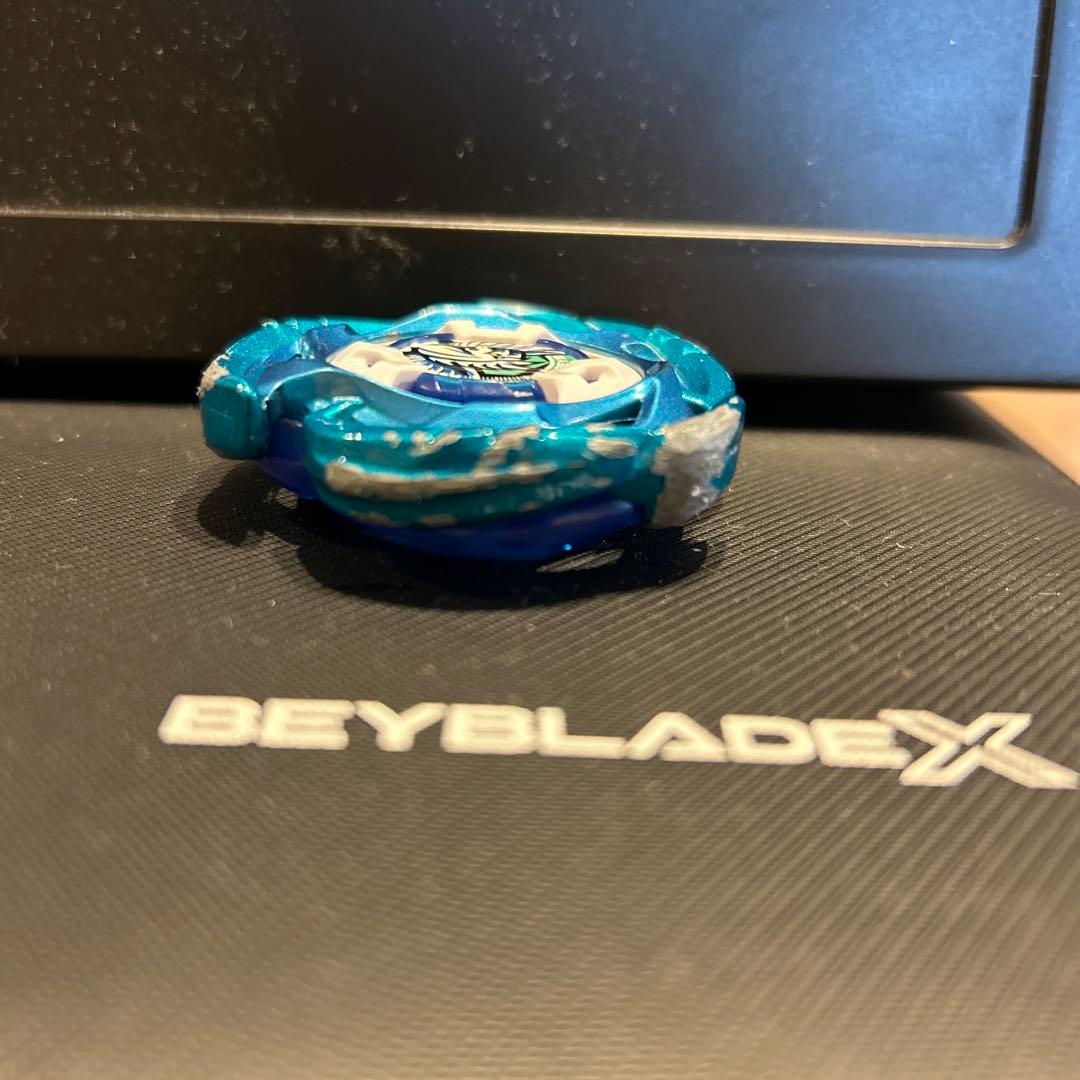 ベイブレードX 高重量 エアロペガサス ブレードのみ - メルカリ