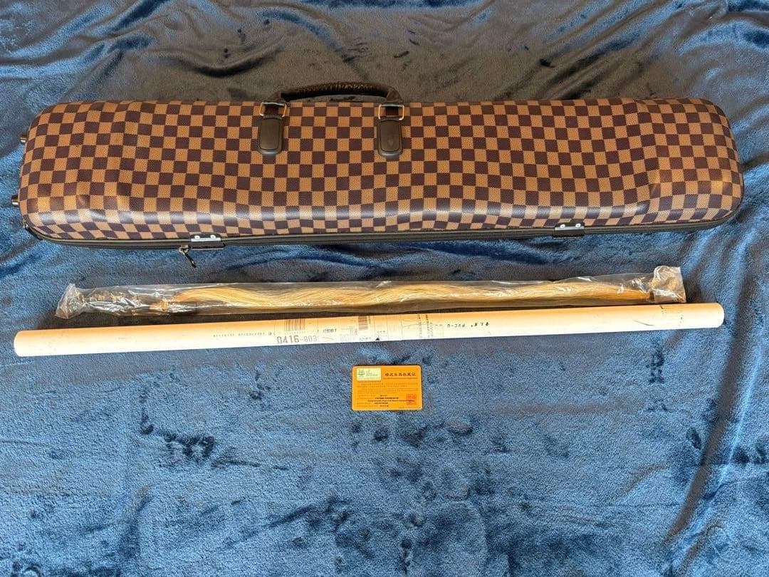 二胡　ハードケース　換えの弓毛付き