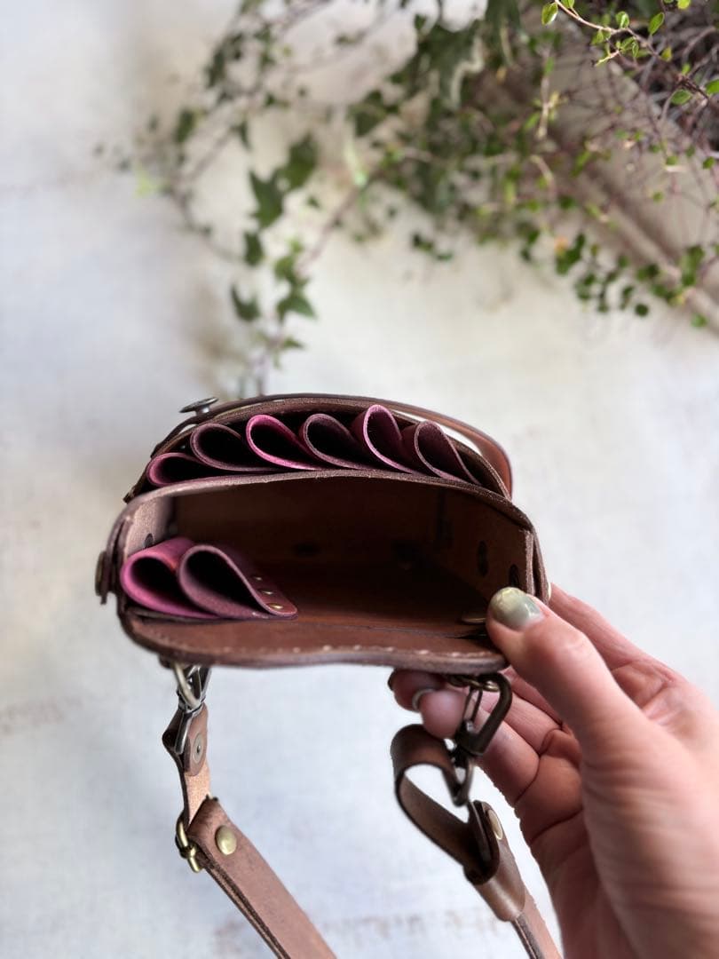 手染めブラウン、ローズ型押しピンク大容量シザーケース