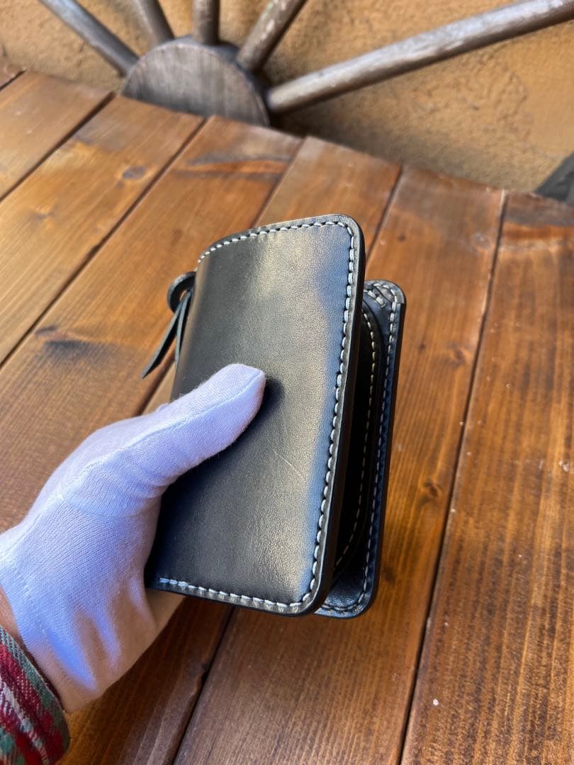 《総手縫い》(受注製作)『使い方のある』サドルザーミドルウォレット(ブラック)