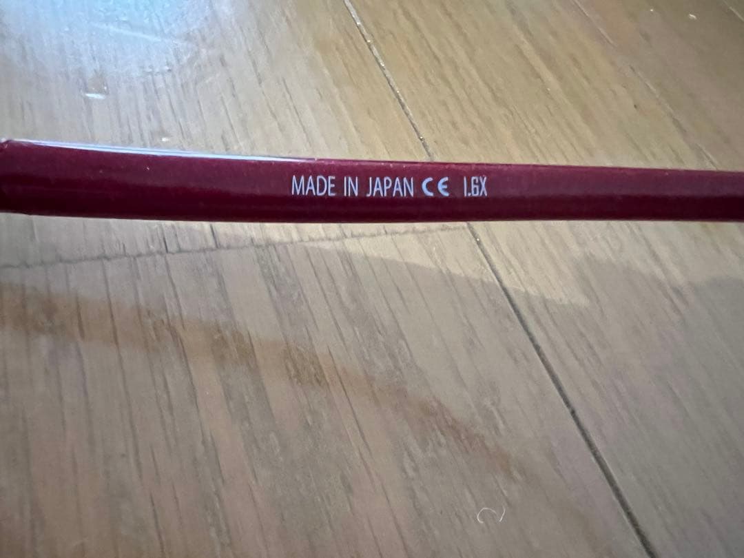 ハズキルーペ ラージ 1.6倍 クリアレンズ 赤