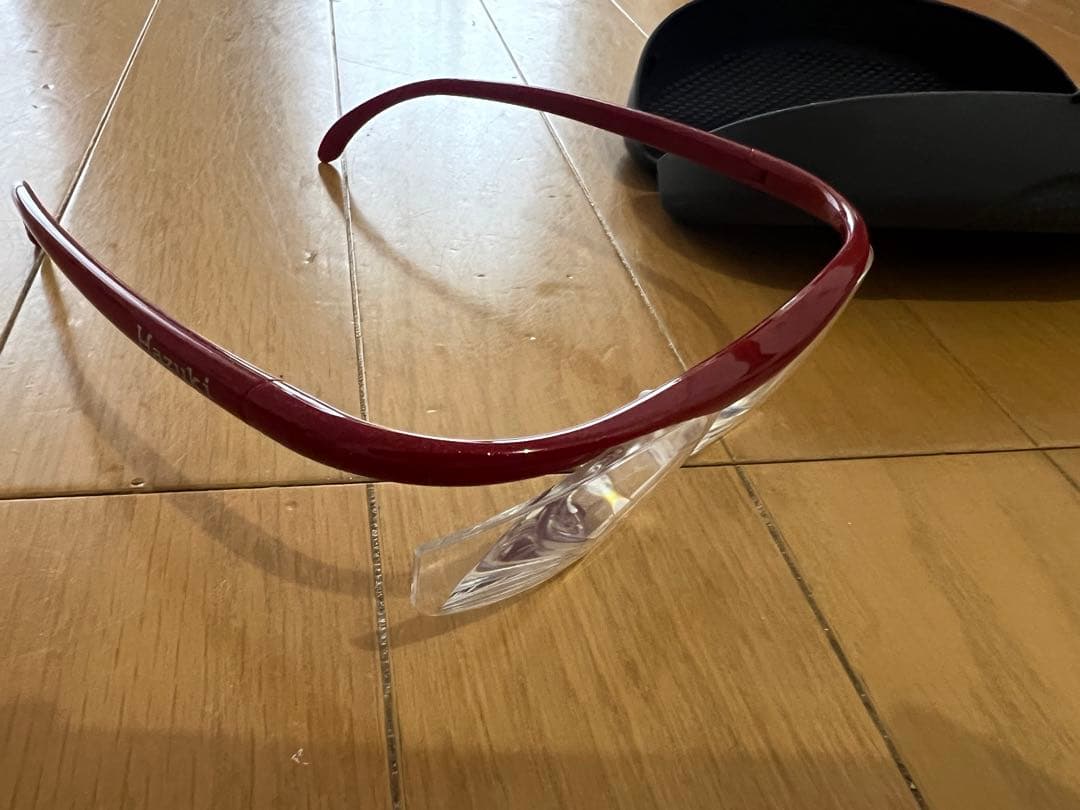 ハズキルーペ ラージ 1.6倍 クリアレンズ 赤