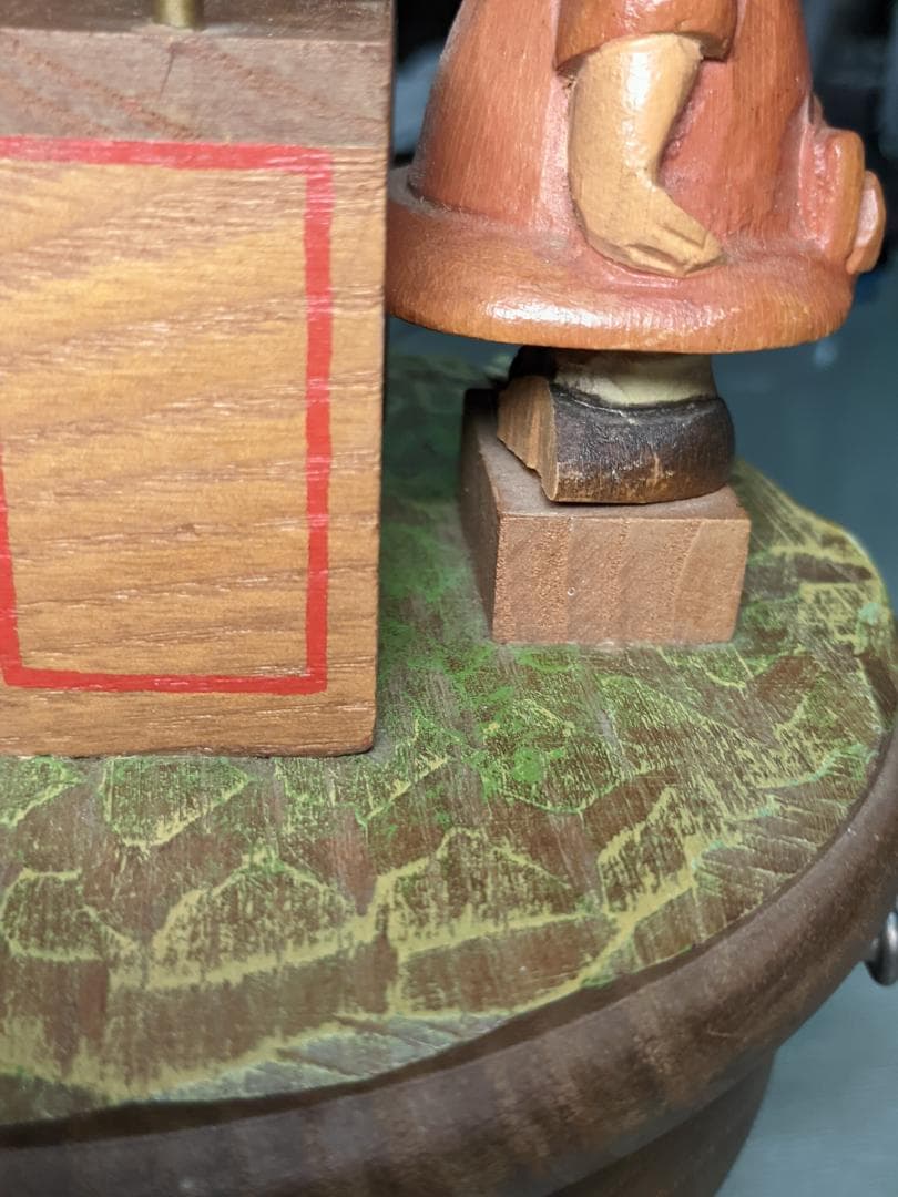 アンリ社製 ANRI チャーリー＆ルーシー オルゴール 木彫り人形 ビンテージ