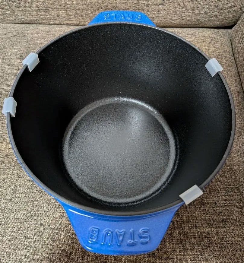 未使用　ストウブ　ラ・ココット　de GOHAN L 20cm 3.0L