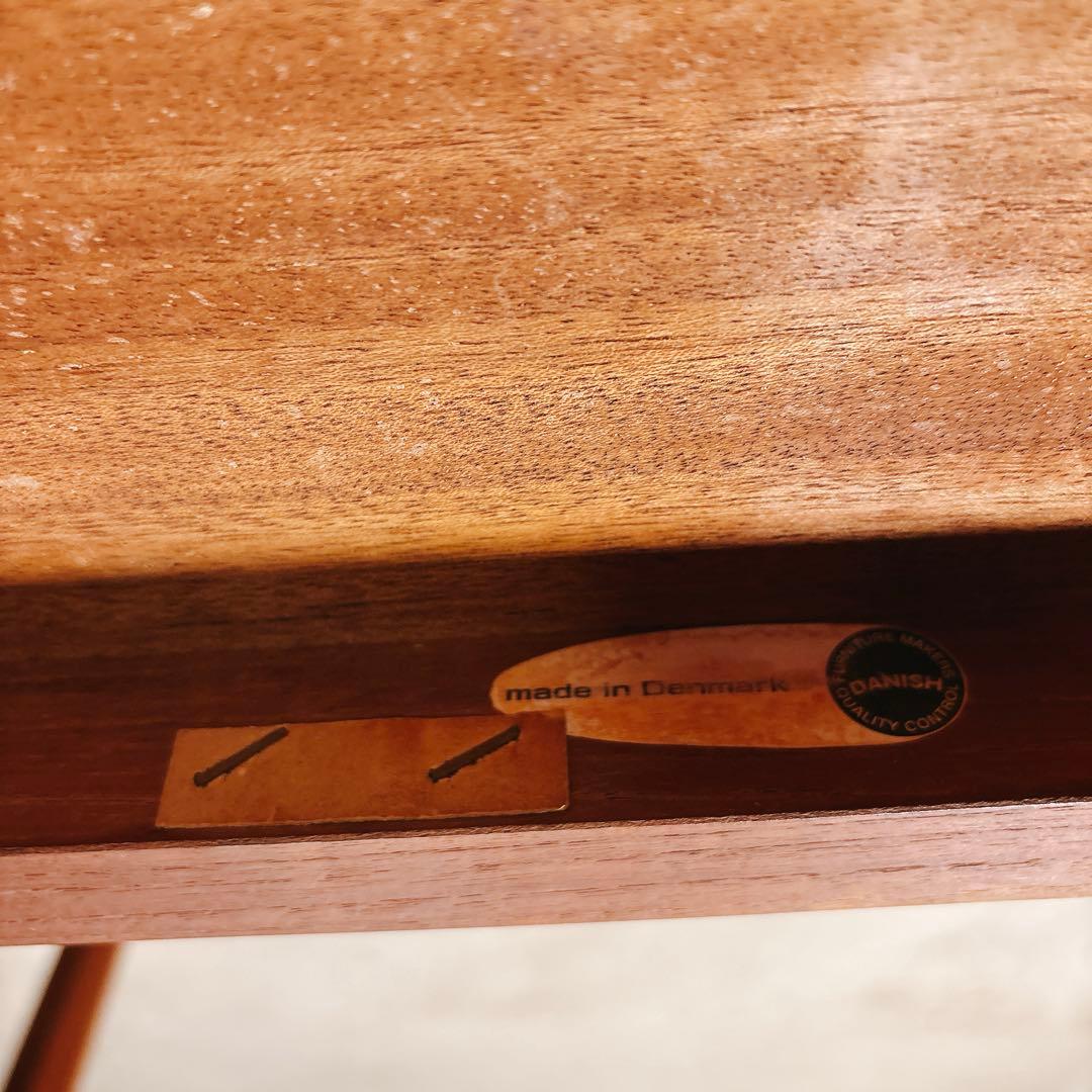 デンマーク　チーク材　コーヒーテーブル　北欧家具　北欧ビンテージ