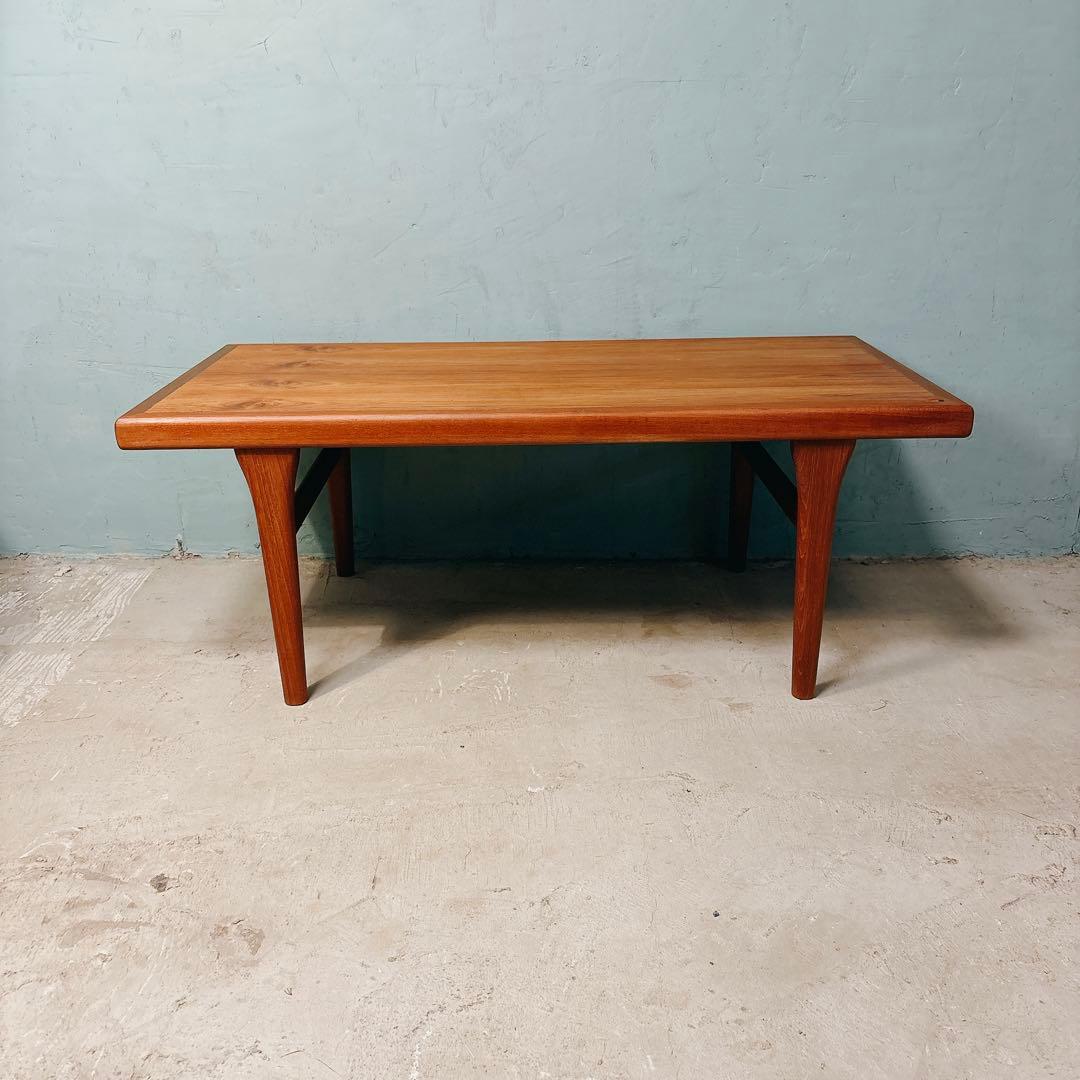デンマーク　チーク材　コーヒーテーブル　北欧家具　北欧ビンテージ