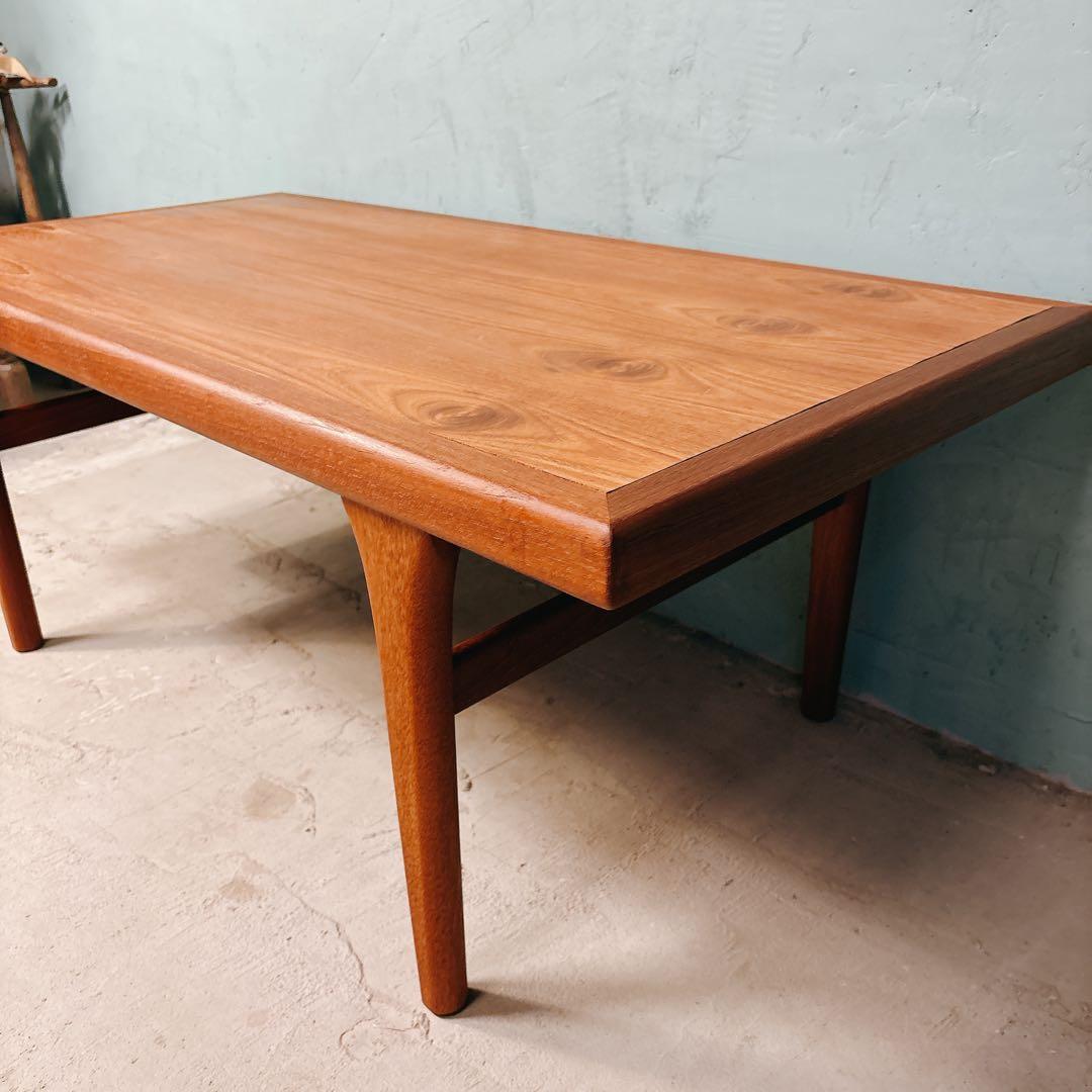 デンマーク　チーク材　コーヒーテーブル　北欧家具　北欧ビンテージ