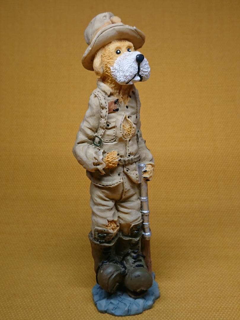 人形　犬　彫像　オブジェ　置物　インテリア　工芸品　美術品　A1306