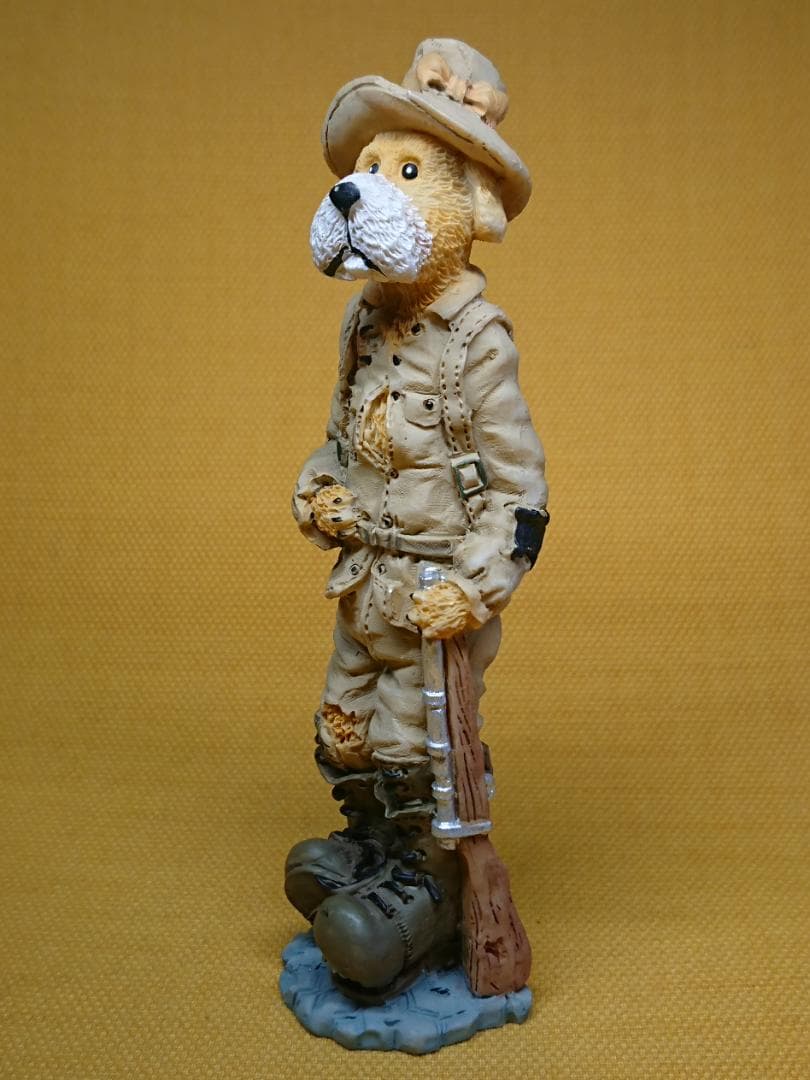 人形　犬　彫像　オブジェ　置物　インテリア　工芸品　美術品　A1306