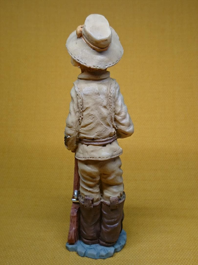 人形　犬　彫像　オブジェ　置物　インテリア　工芸品　美術品　A1306