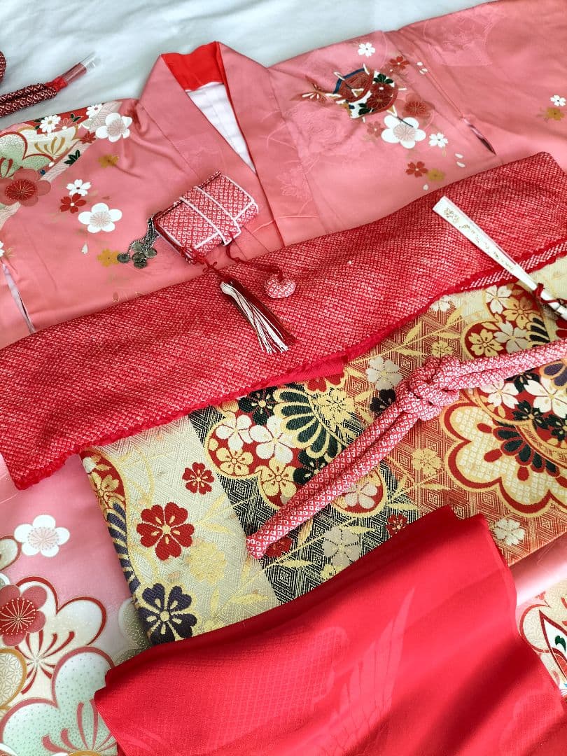 クリーニング済み　七五三　7歳　ハーフ成人式　着物　四つ身　ピンク　古典柄　糸車