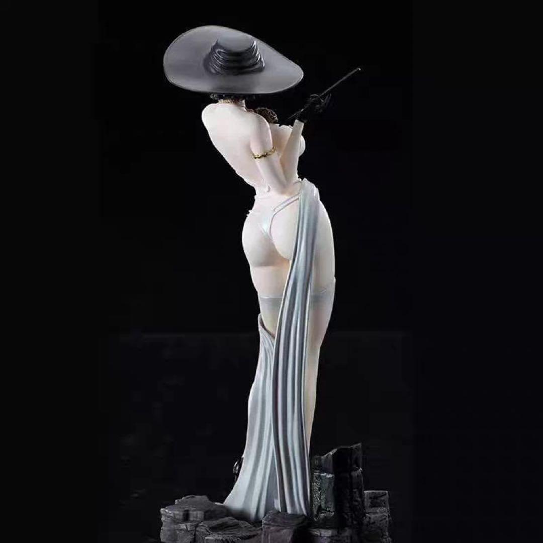 新品バイオハザード ヴィレッジ ドミトレスク夫人 ガレージキット