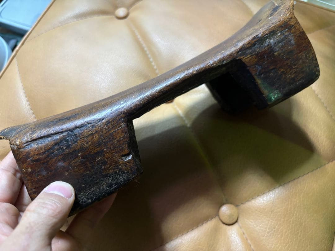 アフリカ　スツール 木枕サイズ　ロビ族