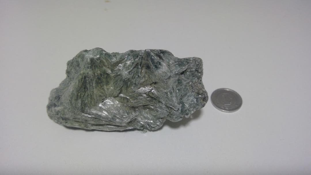 セラフィナイト　パワーストーン原石　置物