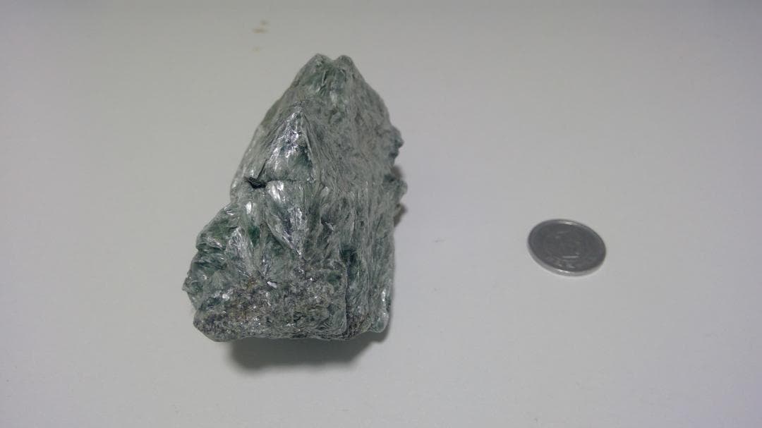 セラフィナイト　パワーストーン原石　置物