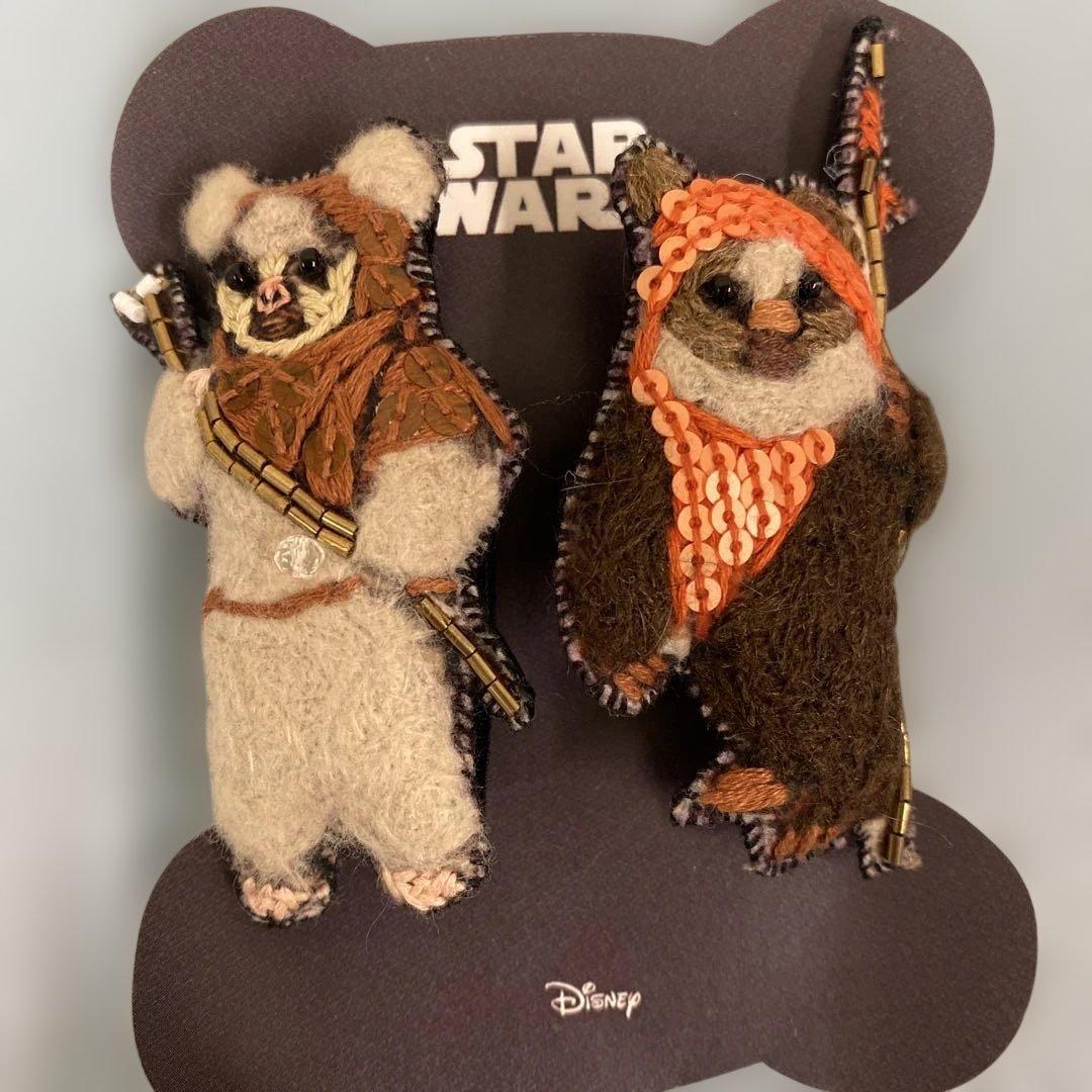 スター・ウォーズ イウォーク ぬいぐるみ　ブローチ　バッジ ディズニー スターウォーズ イウォーク PlayCharm スマホ用品 STARWARS