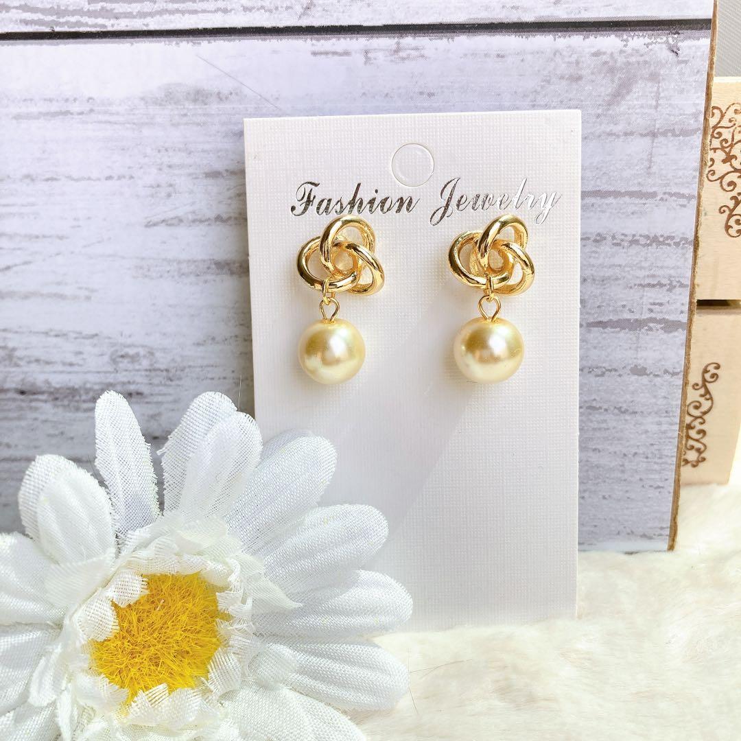 ハンドメイドピアス　No.1527