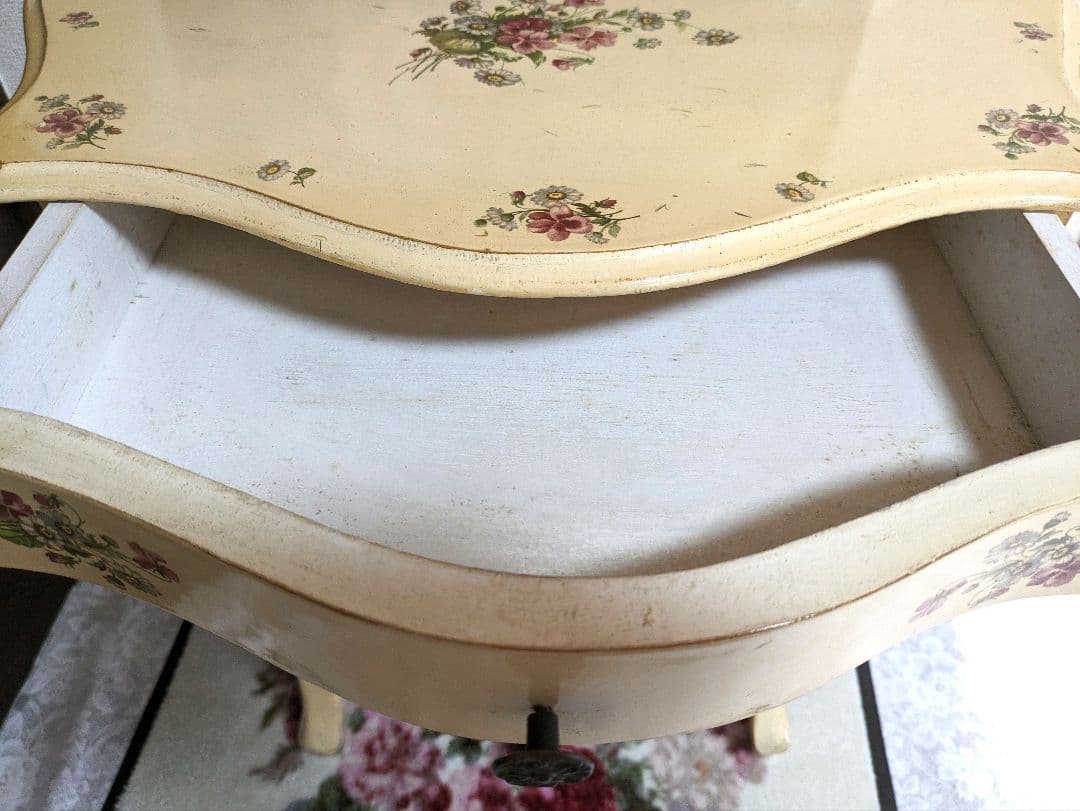 お値下げ♡イタリア購入アンティークコンソール✾サイドテーブル