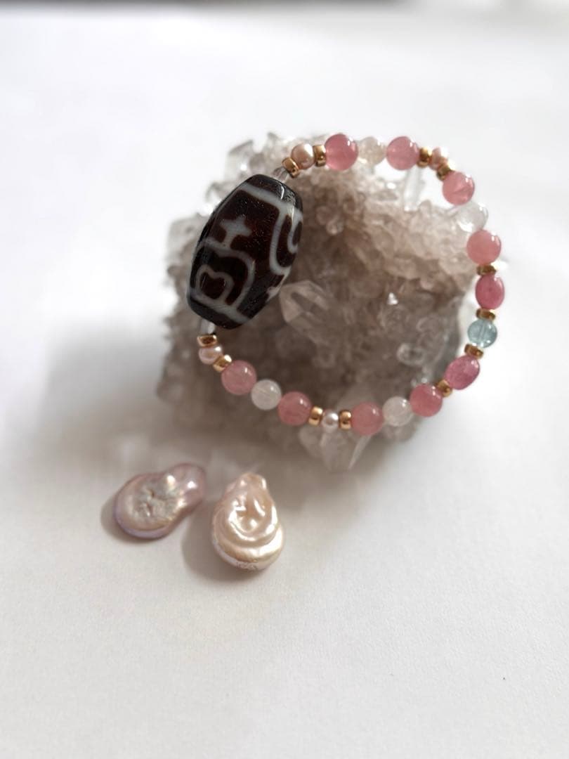 【最終お値下げ‼️】天然淡水パールバロック付き寶瓶天珠