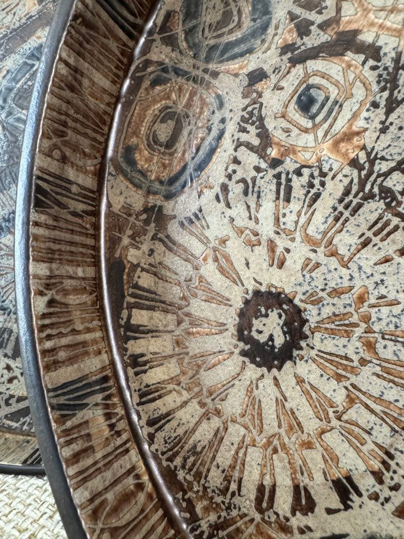   Baca 33㎝ラウンドディッシュ（右）