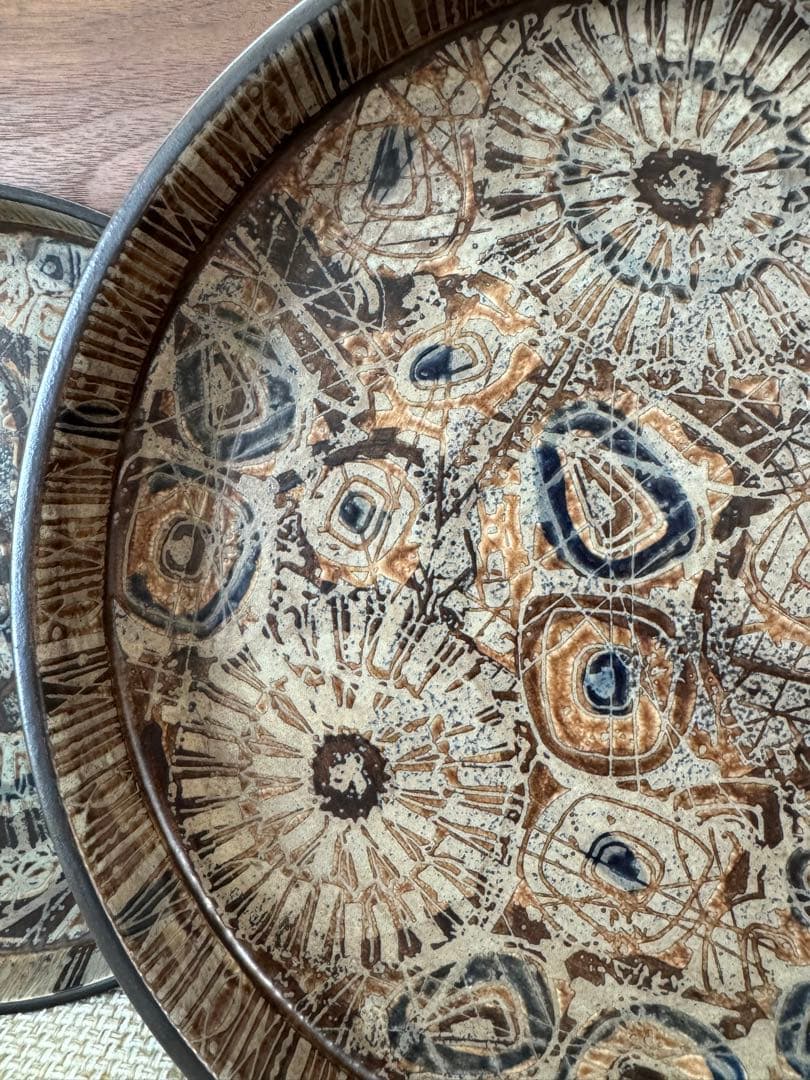   Baca 33㎝ラウンドディッシュ（右）