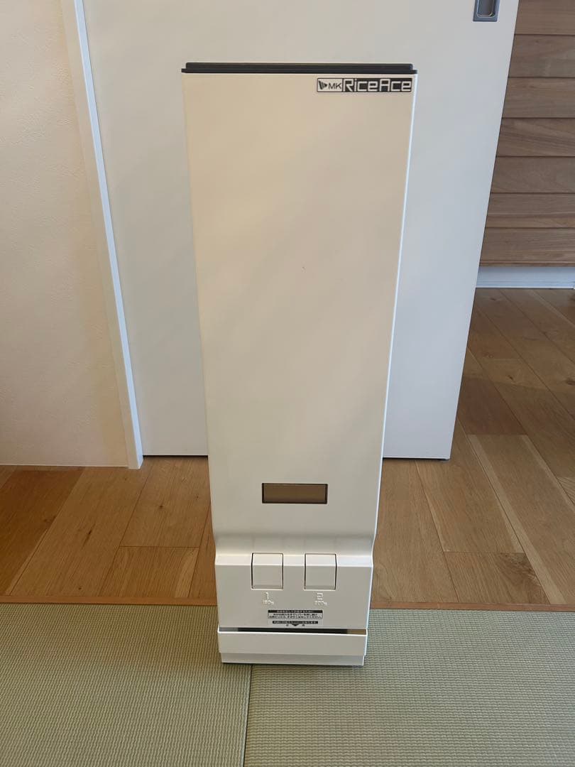 エムケー精工　米びつ33kg ホワイト