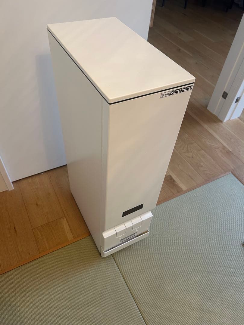 エムケー精工　米びつ33kg ホワイト