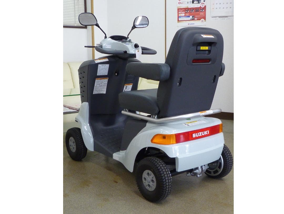 ほぼ全国送込♪新車レベル ET4DB現行セニアカー電動四輪車いすシニアカー愛媛