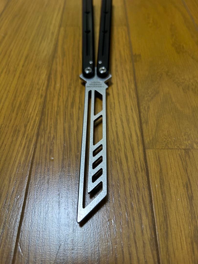 スポーツトイ・アクショントイ squid industries krake raken V3 Black