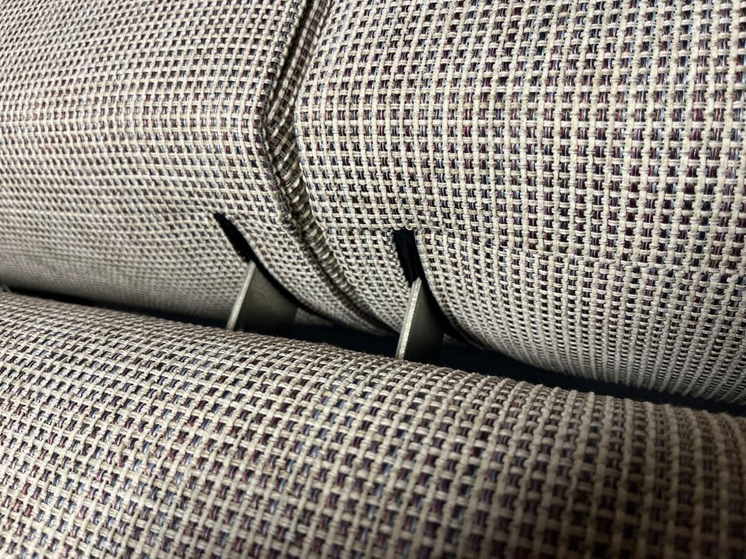 カリモク UU89アーム無垢材 3人掛けソファ 羽毛フェザー UUシリーズ