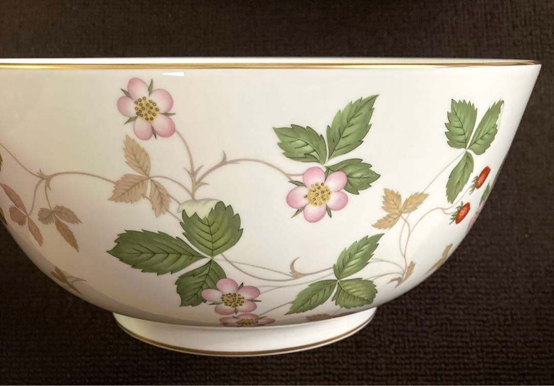 ウェッジウッド ❤︎ワイルドストロベリーサラダボール