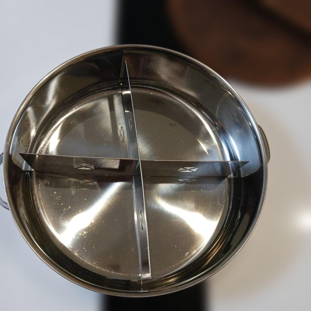 新品未使用 ステンレス製 両手鍋 4仕切り 木蓋付 33.5cm