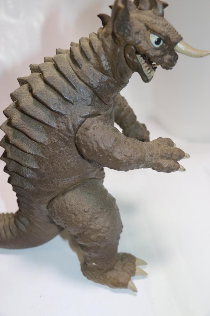 貴重フランケンシュタイン対地底怪獣（東宝映画１９６５年）のバラゴンのフィギャー