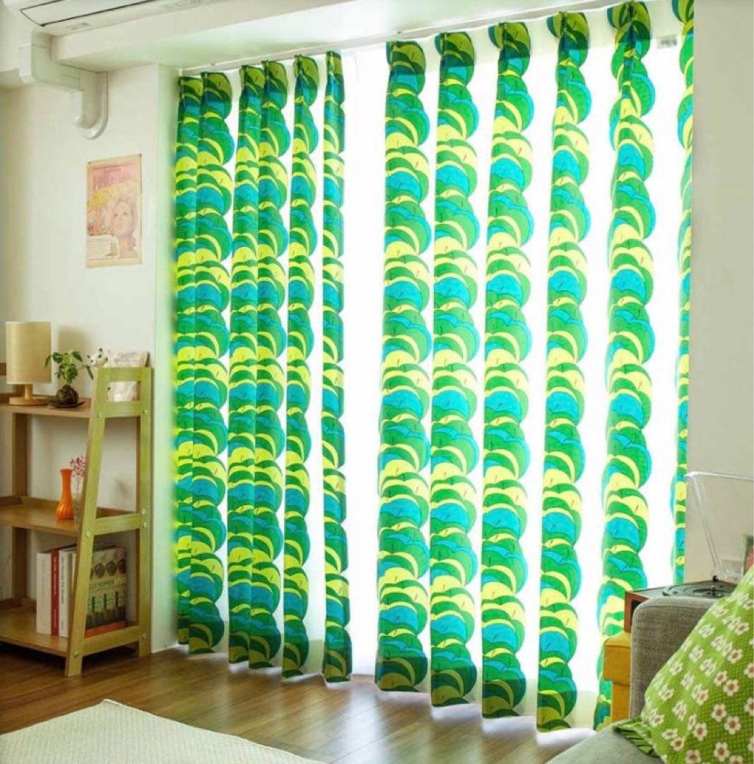 昭和レトロポップ リンゴ柄カーテン 2枚組 - メルカリ