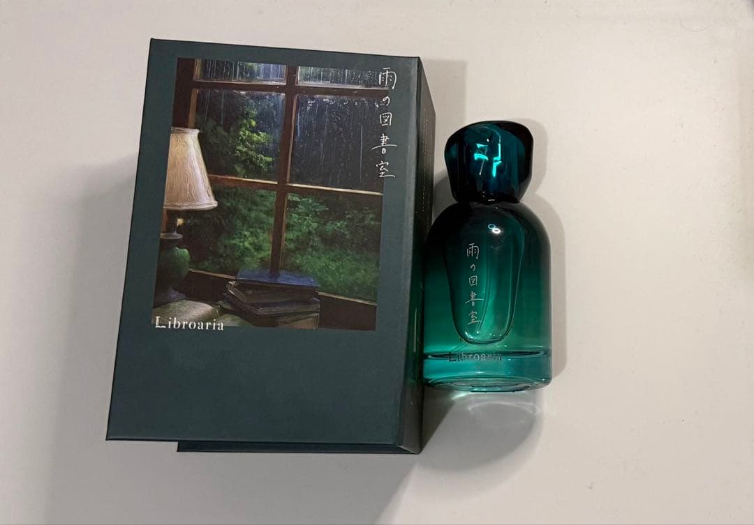 リブロアリア 雨の図書室