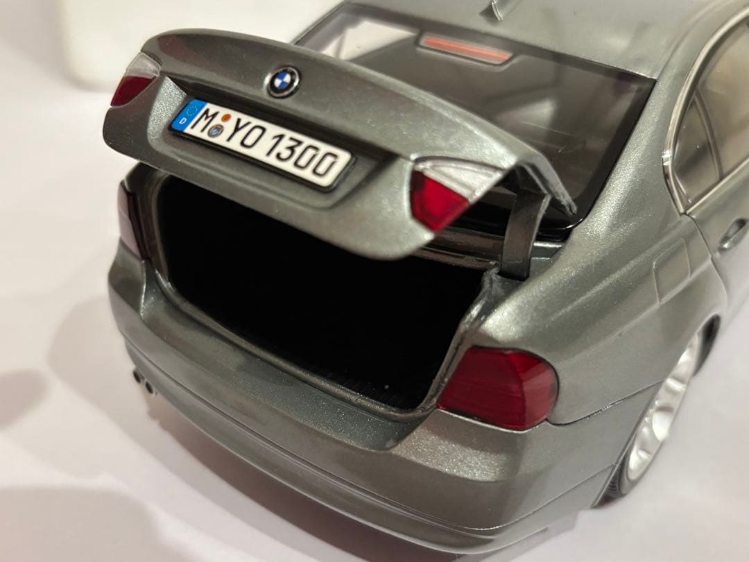 ギミックあり BMW 3er E90 京商 ディーラー別注 1/18 ミニカー - メルカリ