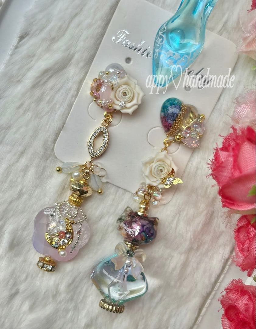 ミニチュア香水瓶風チャーム♡アシメ　ピアス/イヤリング⭐︎