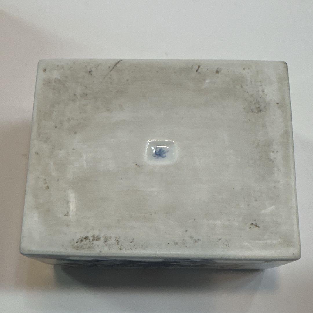 古い灰皿　別の箱付き　柿右衛門 有田焼？