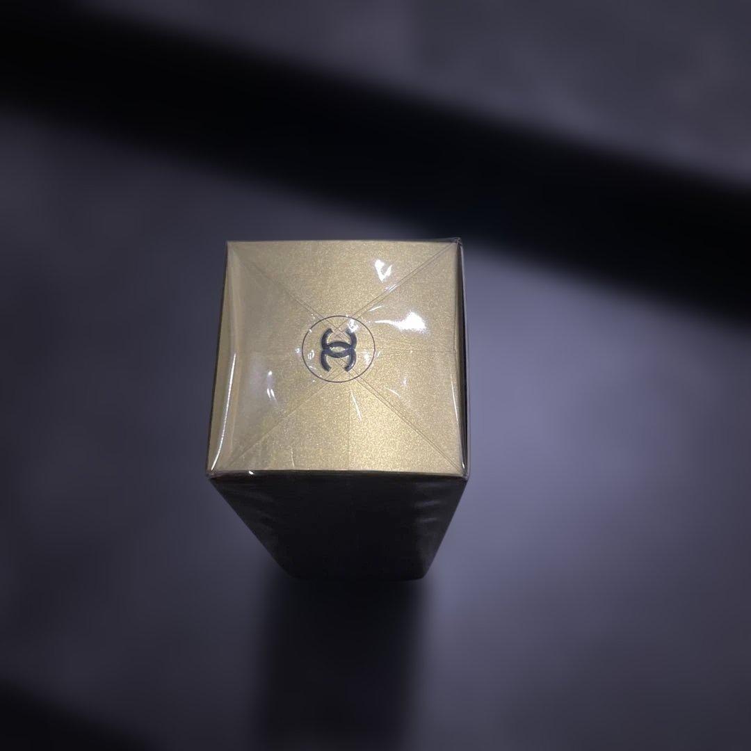 最安値　シャネル　サブリマージュ ラ プロテクシオン UV 50