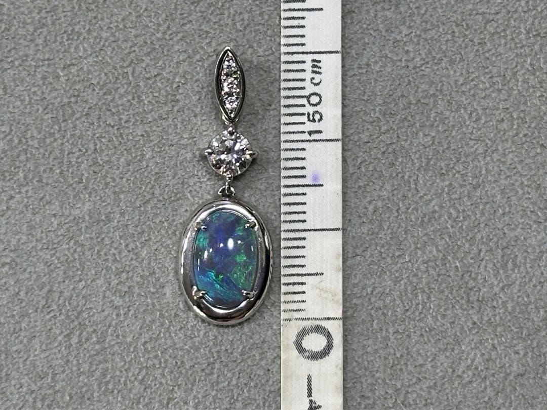 ブラックオパール　ダイヤ　ペンダントトップ　O 1.29ct D 0.40ct