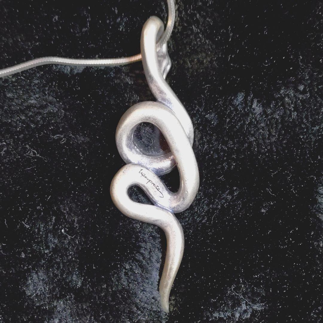 ミュージシャン Independent -Red Stone- Designed by HYDE